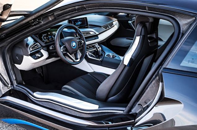BMW i8 interior