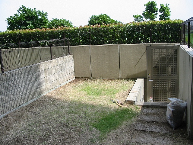 埼玉県さいたま市　マンション専用庭草刈り　作業完了後　１